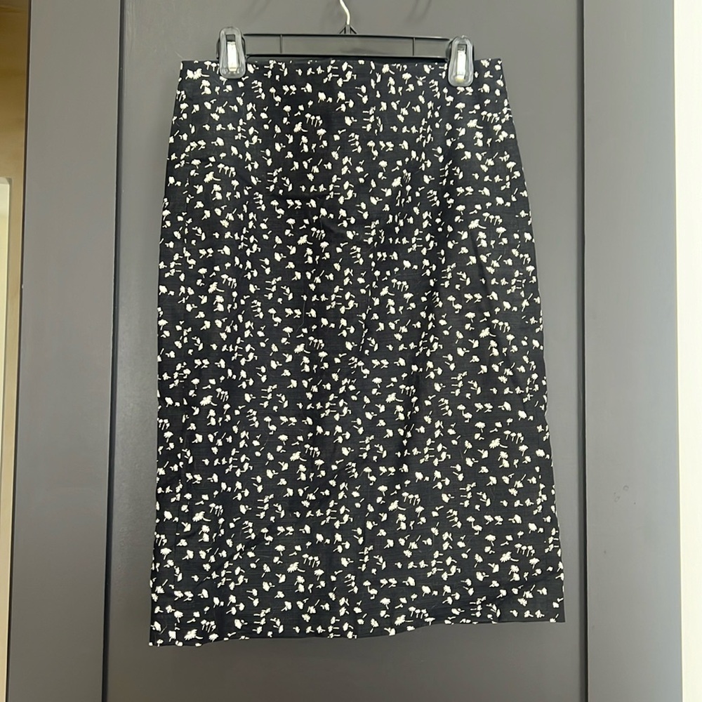 J crew pencil skirt, floral, size 6